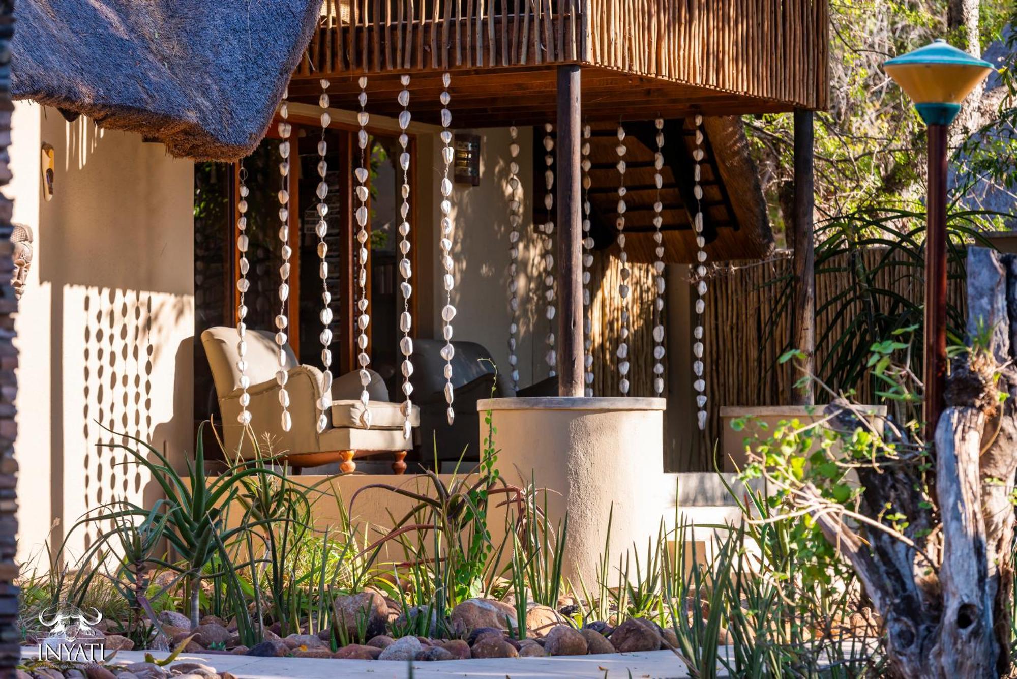 Inyati Game Lodge Охотничий заповедник Саби-Санд Экстерьер фото