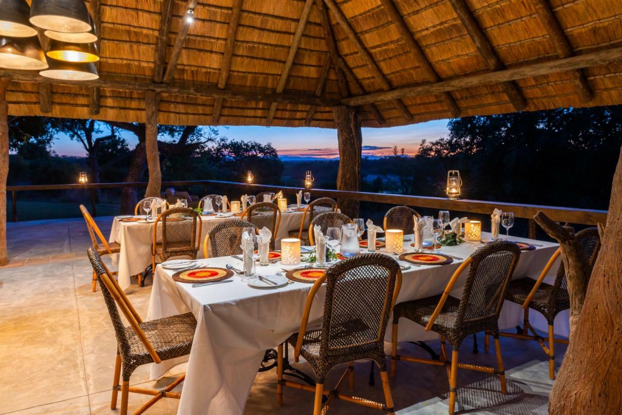 Inyati Game Lodge Охотничий заповедник Саби-Санд Экстерьер фото